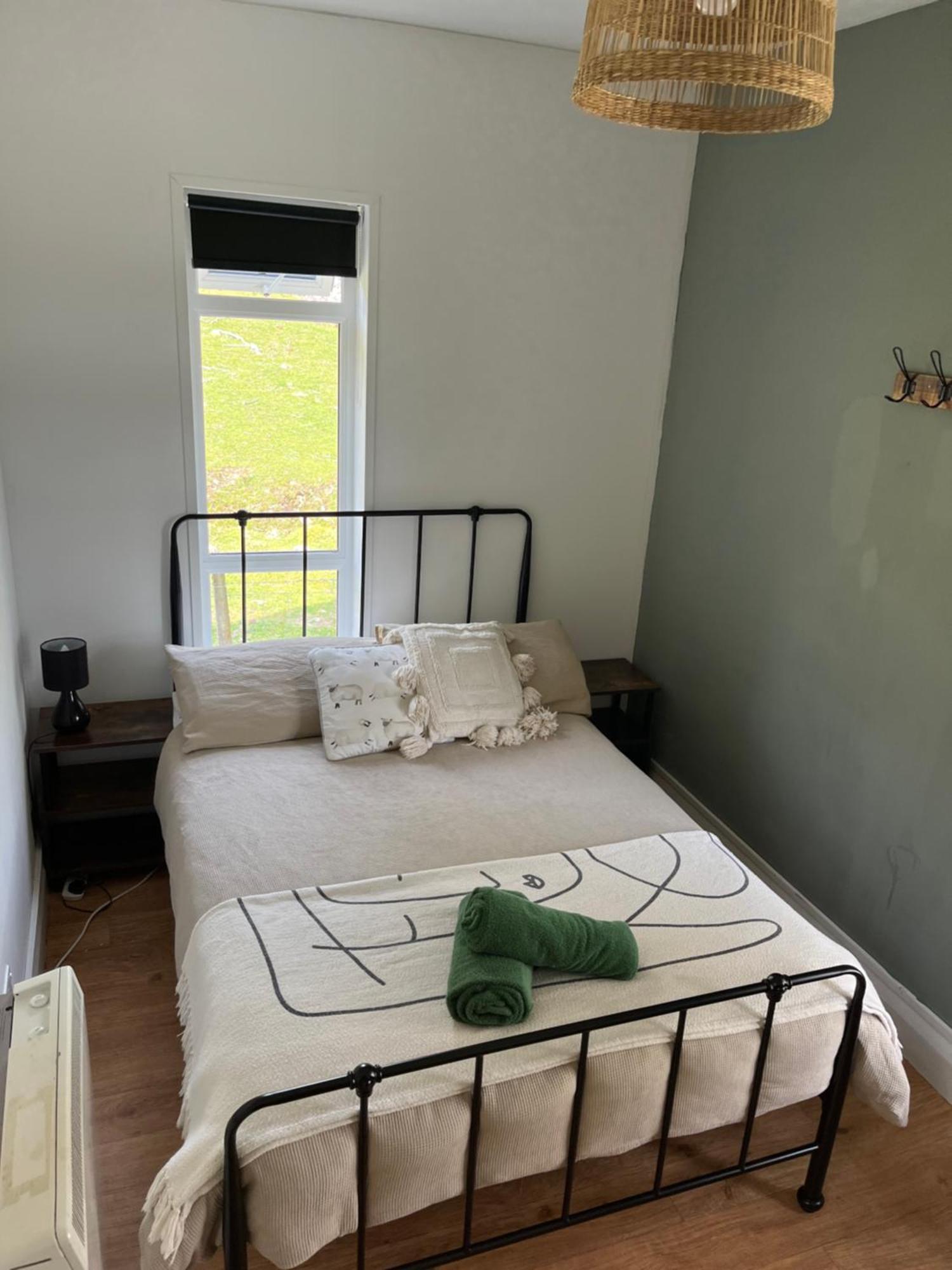 Ben Lettery Hostel Ballynahinch Eksteriør bilde
